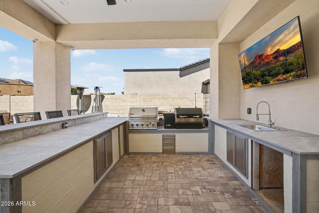 18032 W MONTEBELLO Avenue, Litchfield Park, AZ 85340