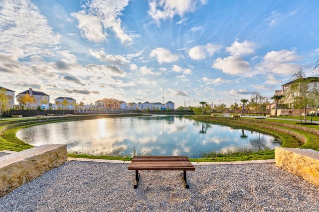 5929 Cottage Grove Lake Drive, Houston, TX 77007