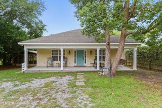 103 Oak Drive, Bay Saint Louis, MS 39520