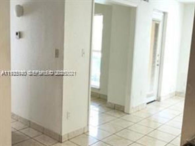 833 Riverside Dr 817, Coral Springs, FL 33071