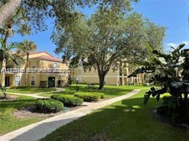 833 Riverside Dr 817, Coral Springs, FL 33071