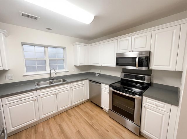 4860 Hearthside Drive, Summerville, SC 29485