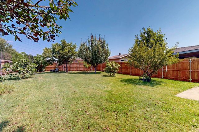 8627 Cedar Post Court, Dallas, TX 75227