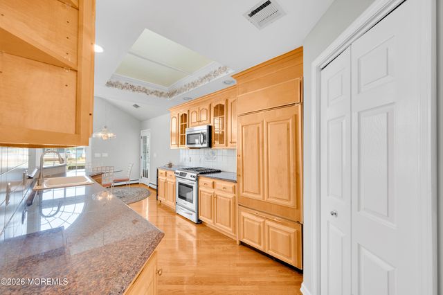 601 N End Avenue, Toms River, NJ 08753