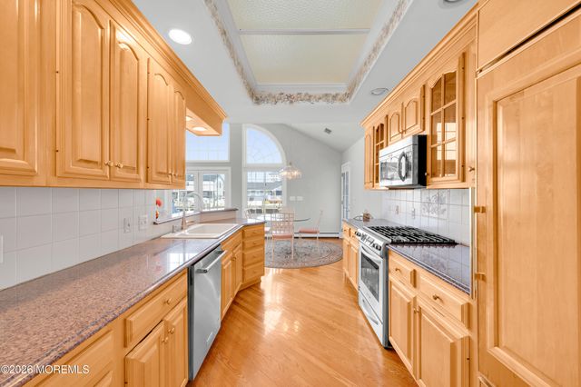 601 N End Avenue, Toms River, NJ 08753
