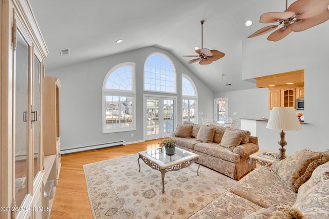 601 N End Avenue, Toms River, NJ 08753