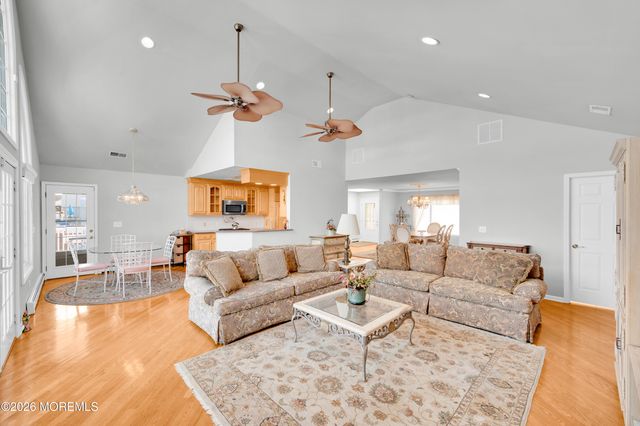 601 N End Avenue, Toms River, NJ 08753