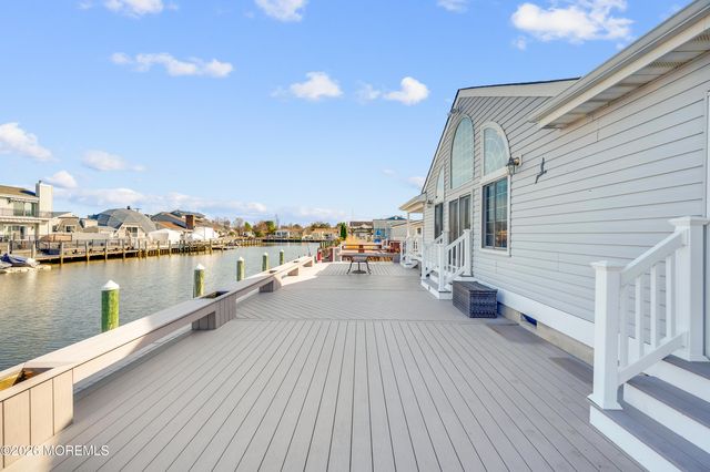 601 N End Avenue, Toms River, NJ 08753