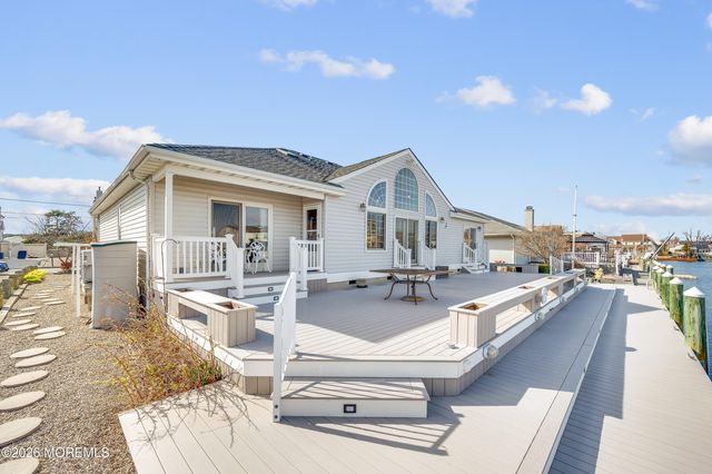 601 N End Avenue, Toms River, NJ 08753