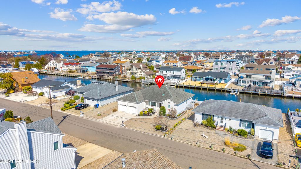 601 N End Avenue, Toms River, NJ 08753