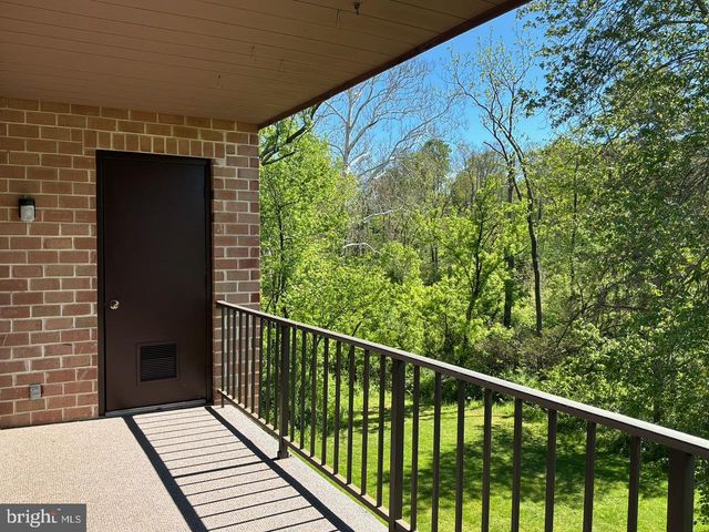15 HERMITAGE DR, New Hope, PA 18938