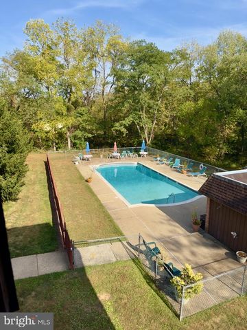 15 HERMITAGE DR, New Hope, PA 18938