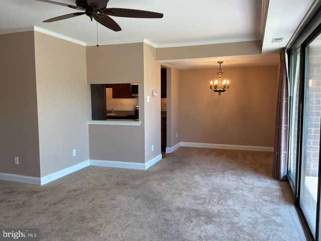15 HERMITAGE DR, New Hope, PA 18938