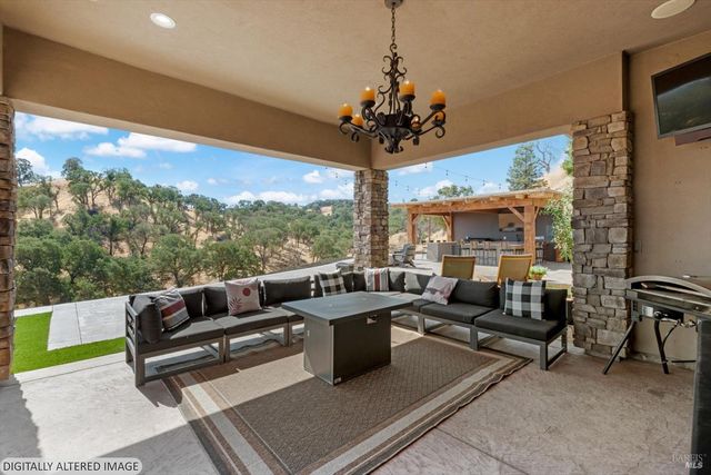 4157 Shelly Ln, Vacaville, CA 95688