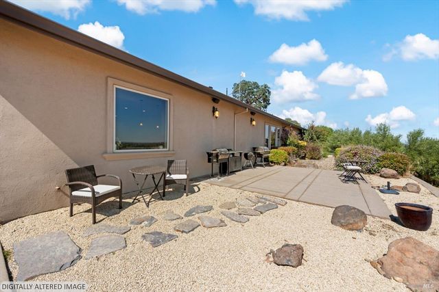 4157 Shelly Ln, Vacaville, CA 95688