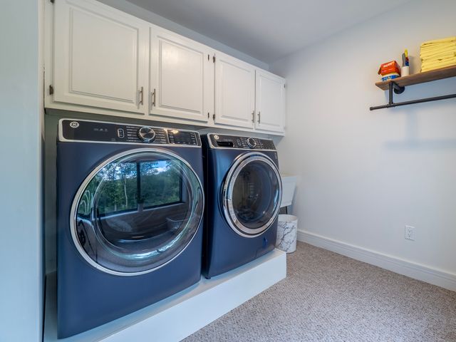 21 Woods End Drive, Wilton, CT 06897