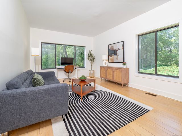 21 Woods End Drive, Wilton, CT 06897