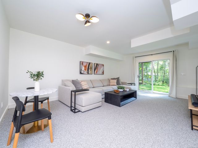 21 Woods End Drive, Wilton, CT 06897