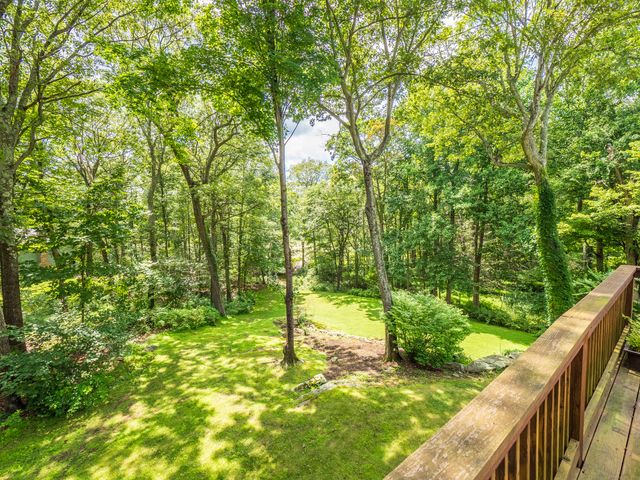 21 Woods End Drive, Wilton, CT 06897