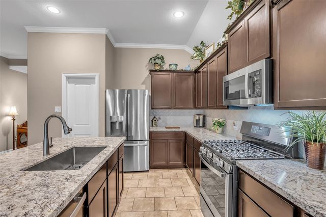 34 Sawbridge Circle, Spring, TX 77389