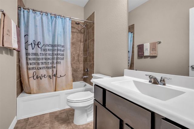 34 Sawbridge Circle, Spring, TX 77389