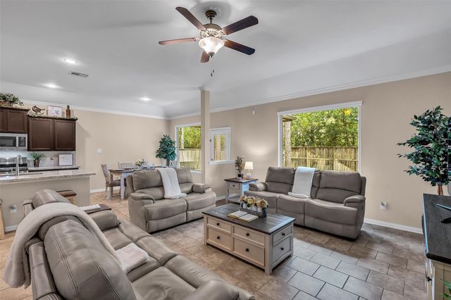 34 Sawbridge Circle, Spring, TX 77389