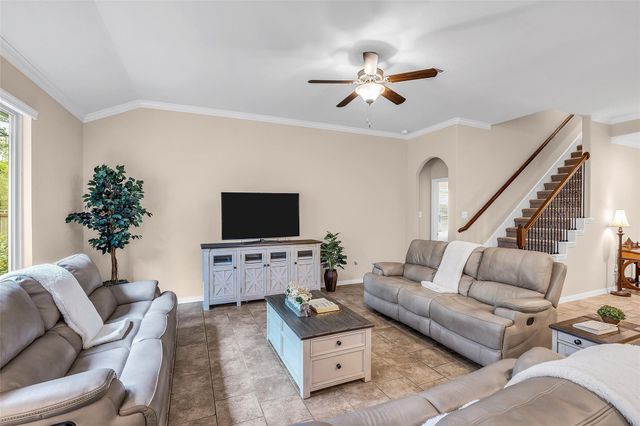 34 Sawbridge Circle, Spring, TX 77389
