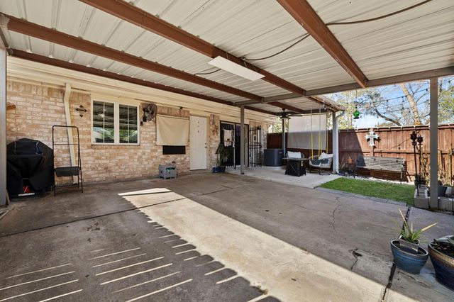 7489 Cook Road, Houston, TX 77072