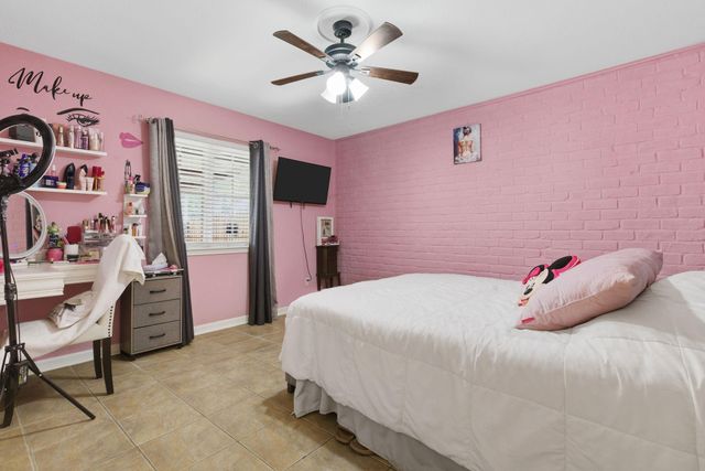 7489 Cook Road, Houston, TX 77072