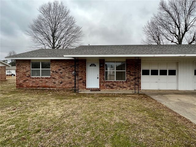 2002 Horseshoe Drive B, Springdale, AR 72762