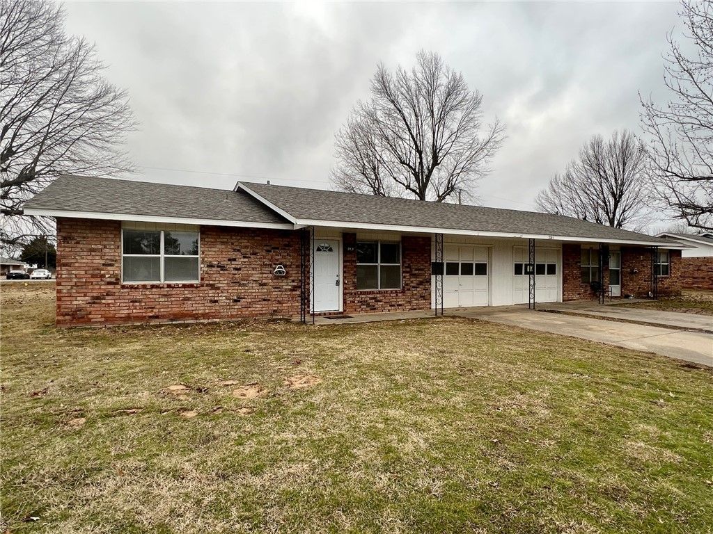 2002 Horseshoe Drive B, Springdale, AR 72762