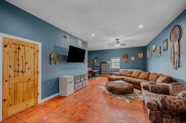 552 Vz County Road 2142, Wills Point, TX 75169