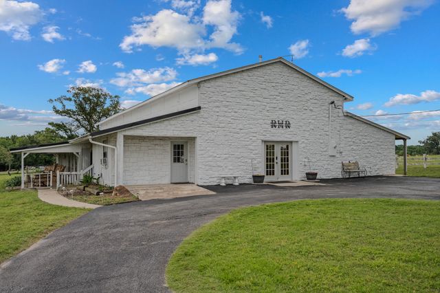 552 Vz County Road 2142, Wills Point, TX 75169