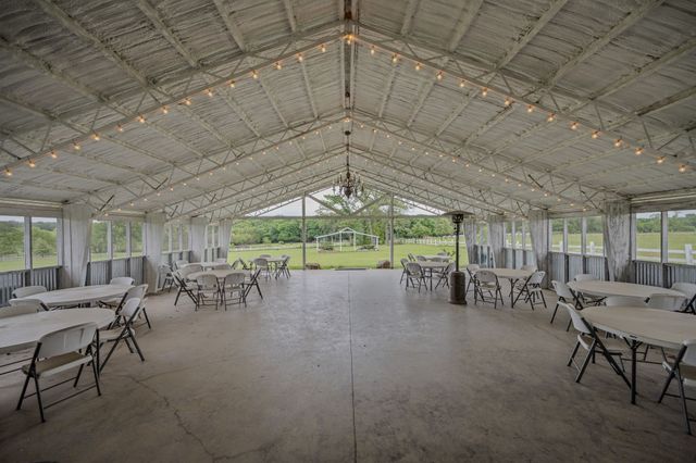 552 Vz County Road 2142, Wills Point, TX 75169