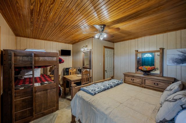 552 Vz County Road 2142, Wills Point, TX 75169