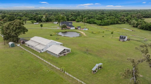 552 Vz County Road 2142, Wills Point, TX 75169