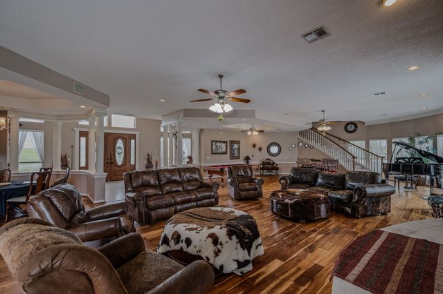 552 Vz County Road 2142, Wills Point, TX 75169
