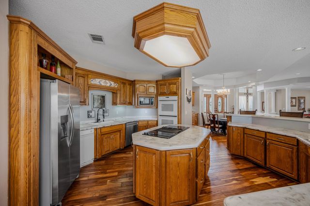 552 Vz County Road 2142, Wills Point, TX 75169