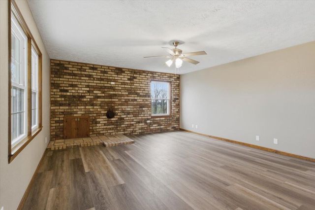 165 Raintree Road, Buffalo, MO 65622