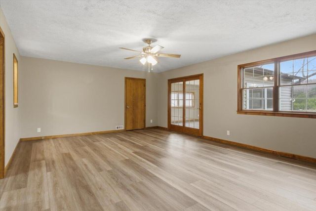 165 Raintree Road, Buffalo, MO 65622