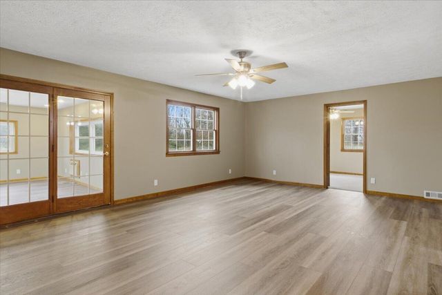 165 Raintree Road, Buffalo, MO 65622