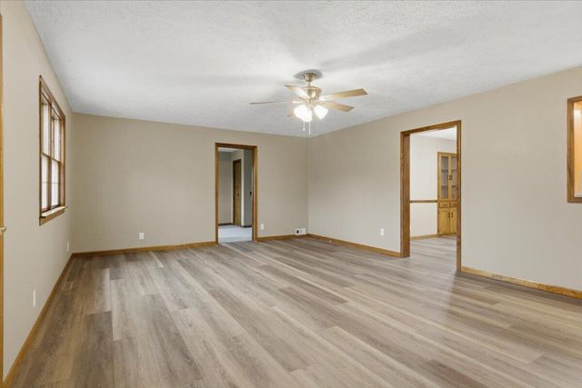 165 Raintree Road, Buffalo, MO 65622