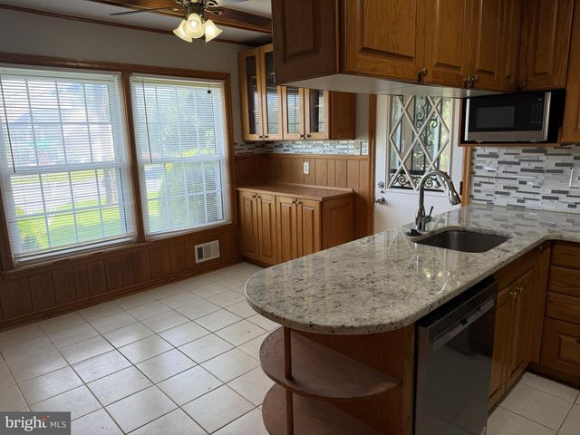 13100 13100 CABINWOOD DR, Silver Spring, MD 20904