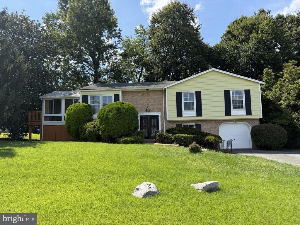 13100 13100 CABINWOOD DR, Silver Spring, MD 20904