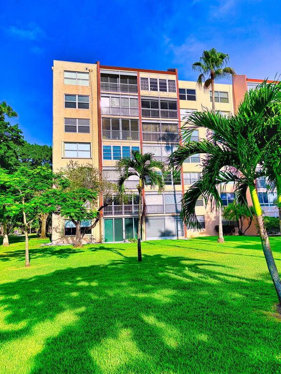 14623 Bonaire Boulevard 510, Delray Beach, FL 33446