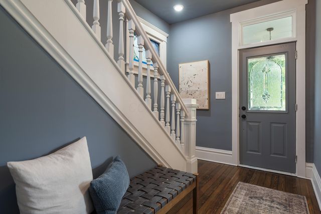 38 E Welch Avenue, Columbus, OH 43207