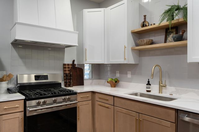 38 E Welch Avenue, Columbus, OH 43207