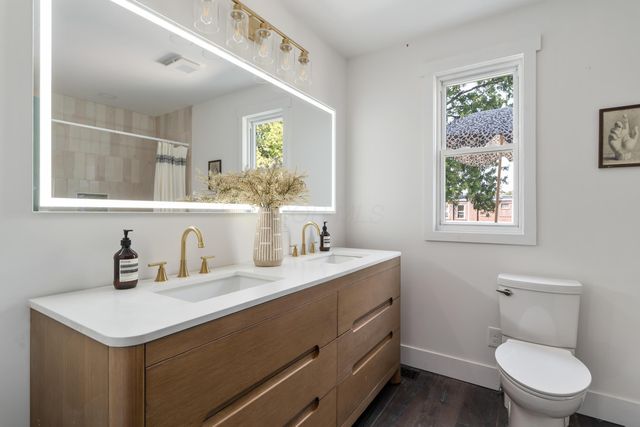 38 E Welch Avenue, Columbus, OH 43207