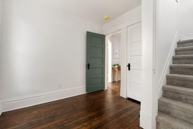 38 E Welch Avenue, Columbus, OH 43207