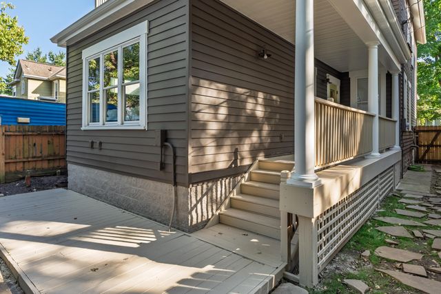 38 E Welch Avenue, Columbus, OH 43207